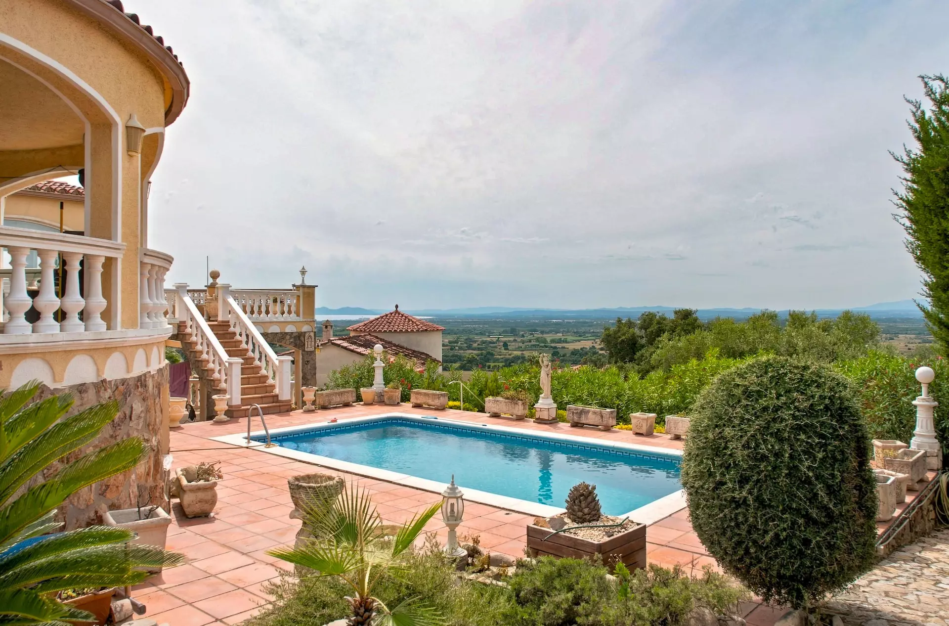 Haus mit Panoramablick in Palau-Saverdera