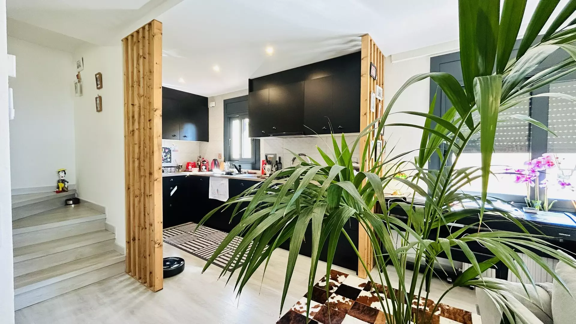 Renovated house with panoramic views in Palau Saverdera