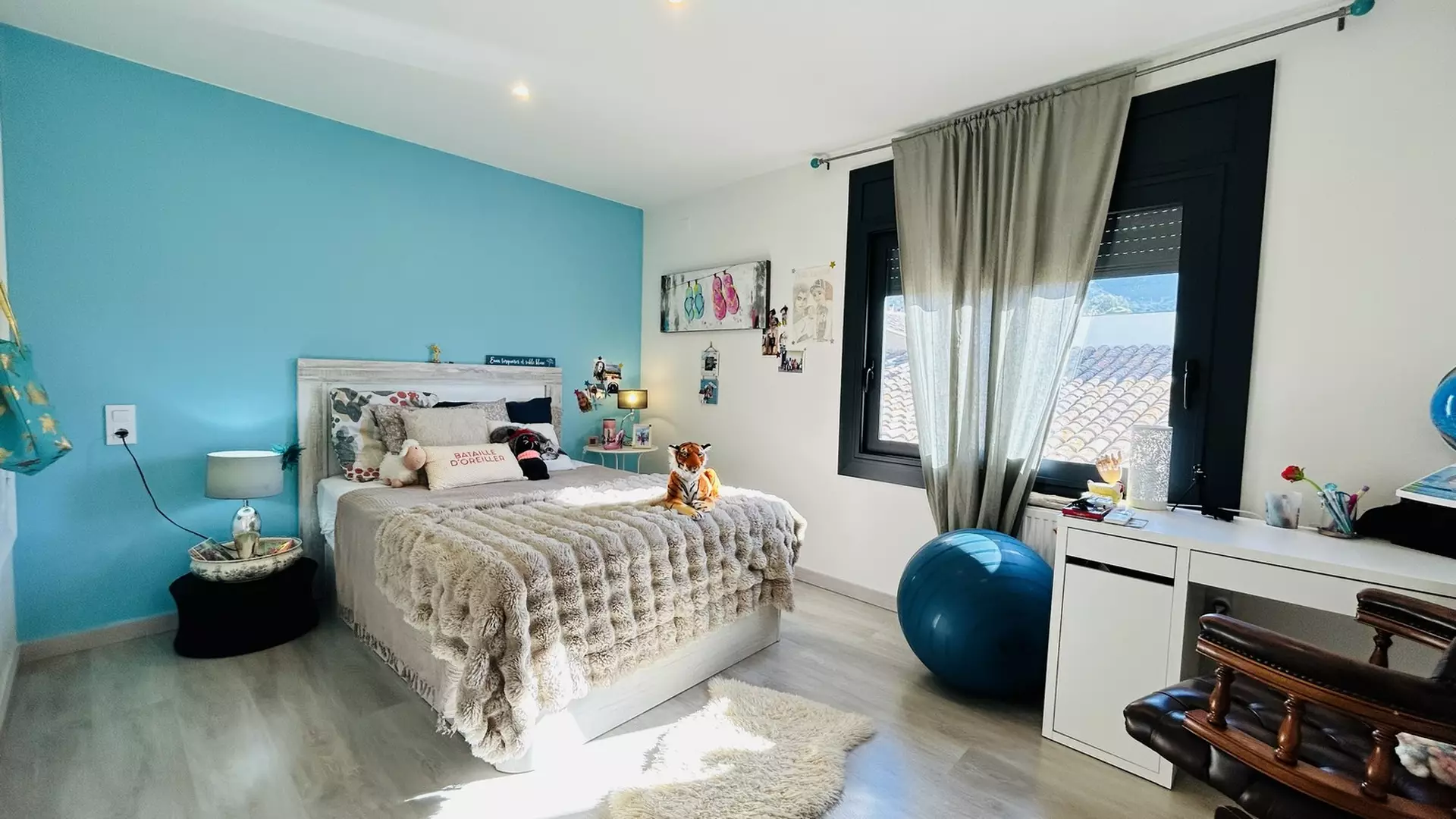 Renovated house with panoramic views in Palau Saverdera