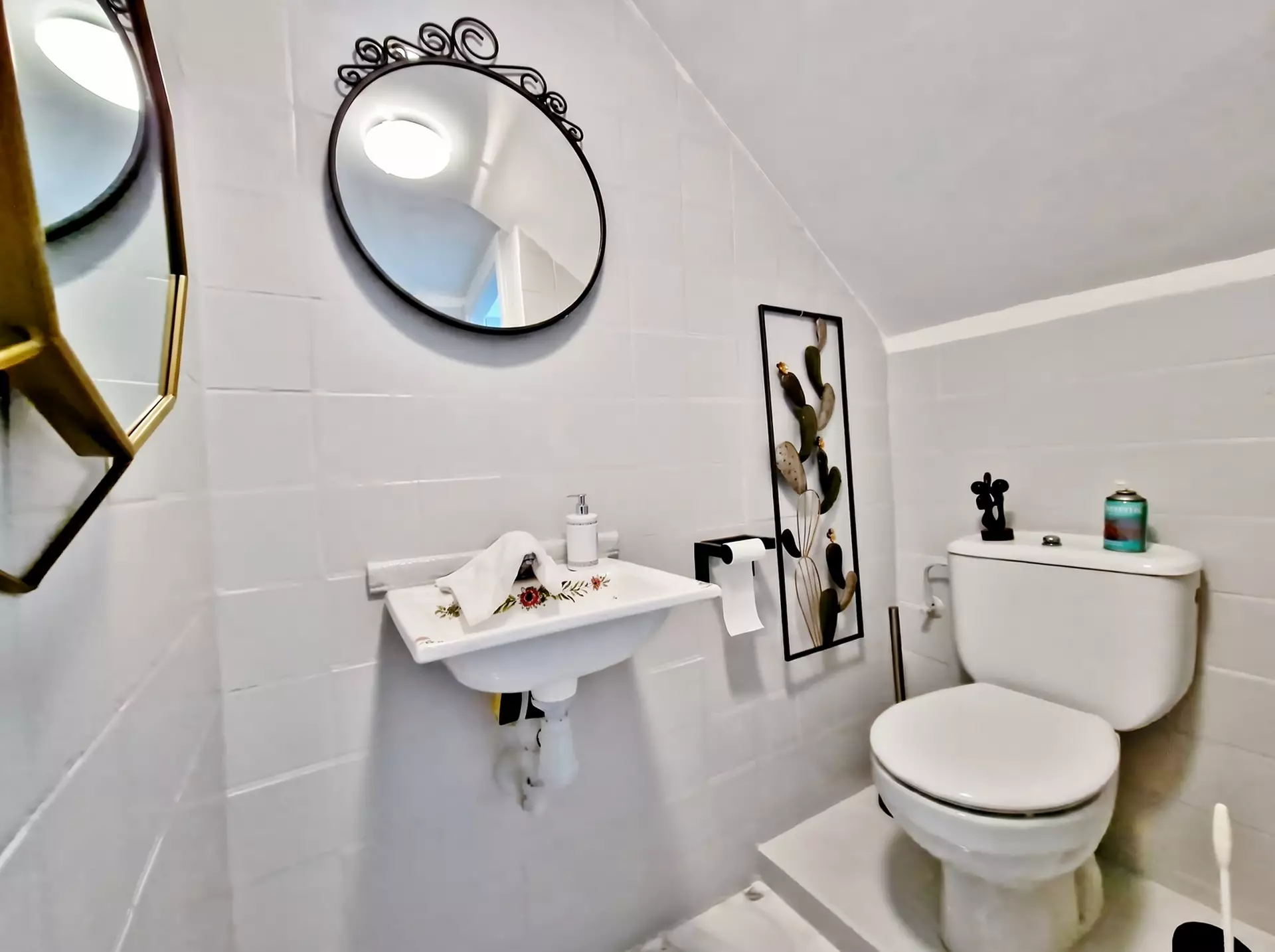 Renovated house with panoramic views in Palau Saverdera
