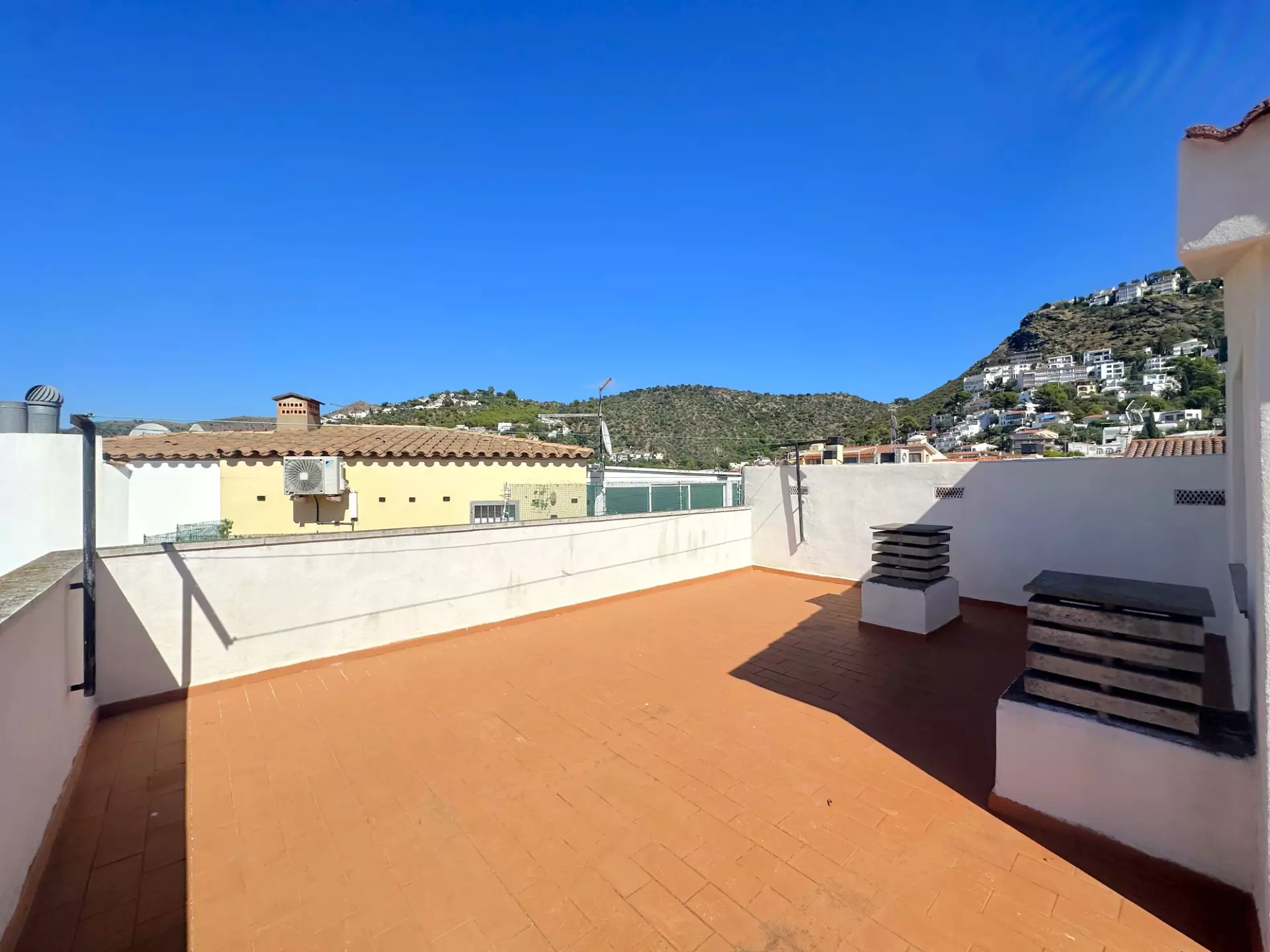 Wohnung im Zentrum von Roses mit Parkplatz, 150 m vom Strand entfernt