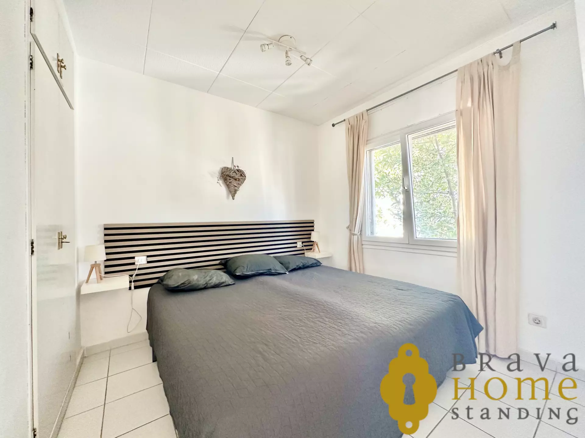 Apartament en venda amb llicencia y vistes al canal a Empuriabrava
