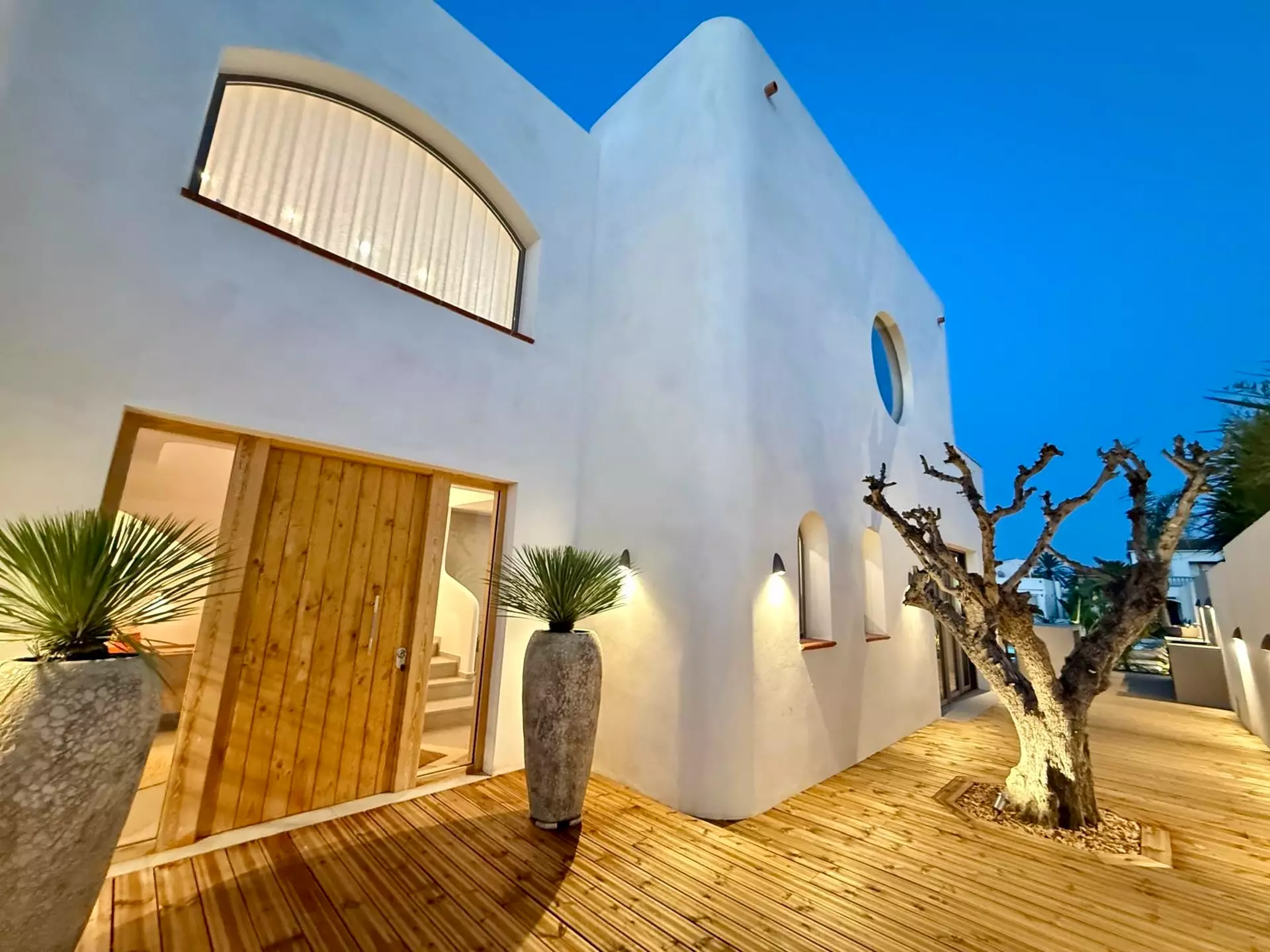 Architektenvilla mit privatem 12-m-Liegeplatz in Empuriabrava zu verkaufen