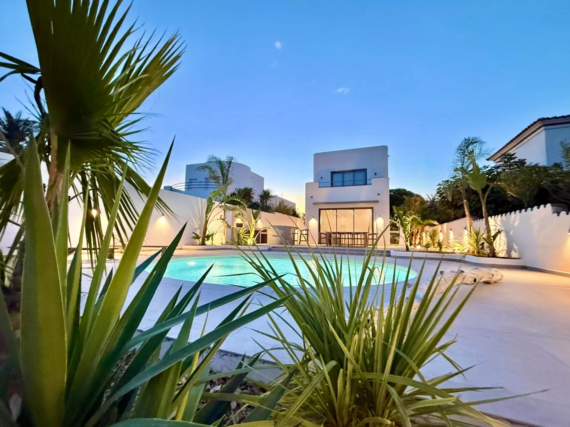 Architektenvilla mit privatem 12-m-Liegeplatz in Empuriabrava zu verkaufen