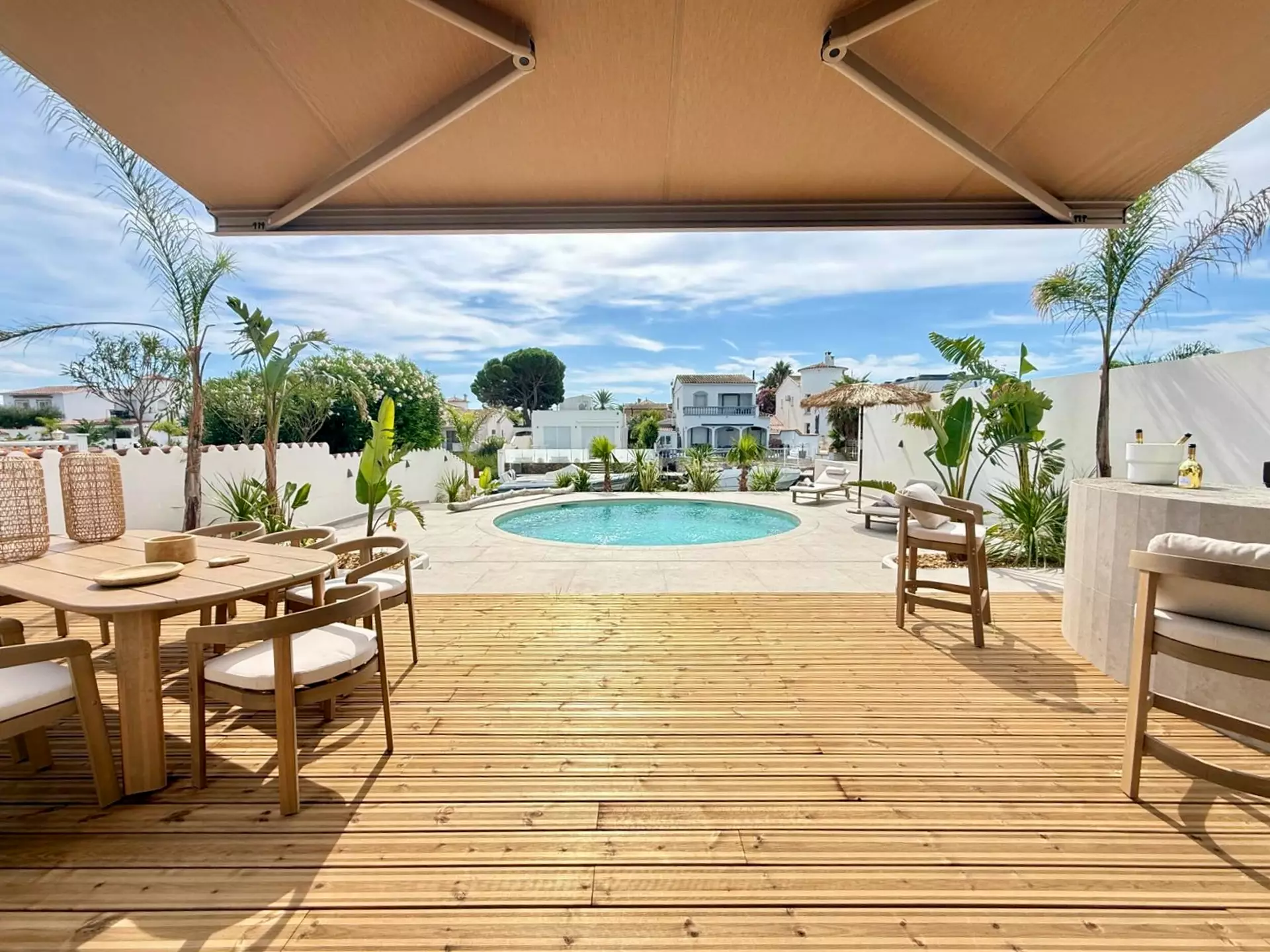 Architektenvilla mit privatem 12-m-Liegeplatz in Empuriabrava zu verkaufen
