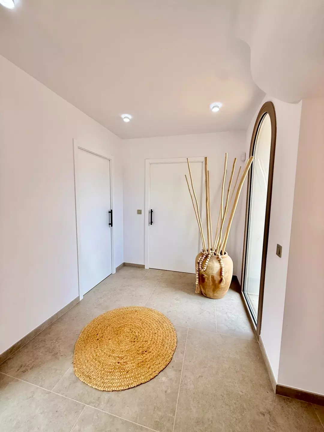 Architektenvilla mit privatem 12-m-Liegeplatz in Empuriabrava zu verkaufen