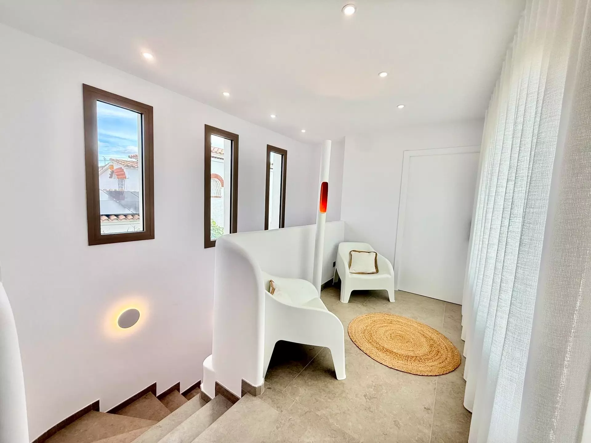 Architektenvilla mit privatem 12-m-Liegeplatz in Empuriabrava zu verkaufen