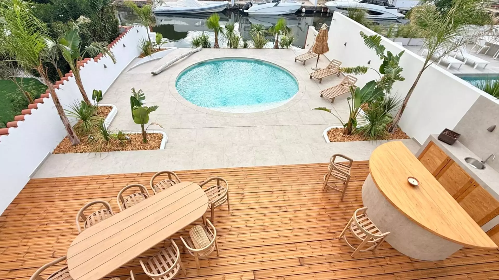 Architektenvilla mit privatem 12-m-Liegeplatz in Empuriabrava zu verkaufen