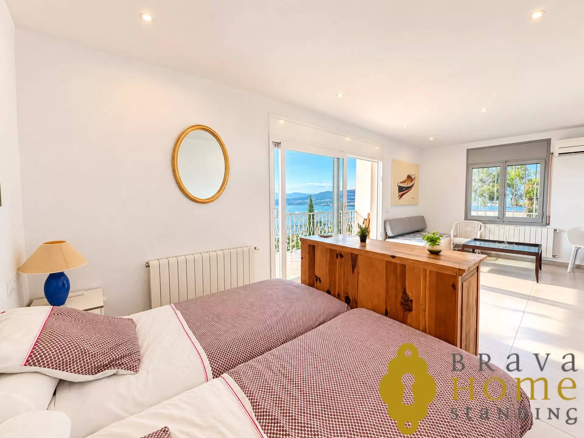 Beautiful house with swimming pool and sea views, in Roses