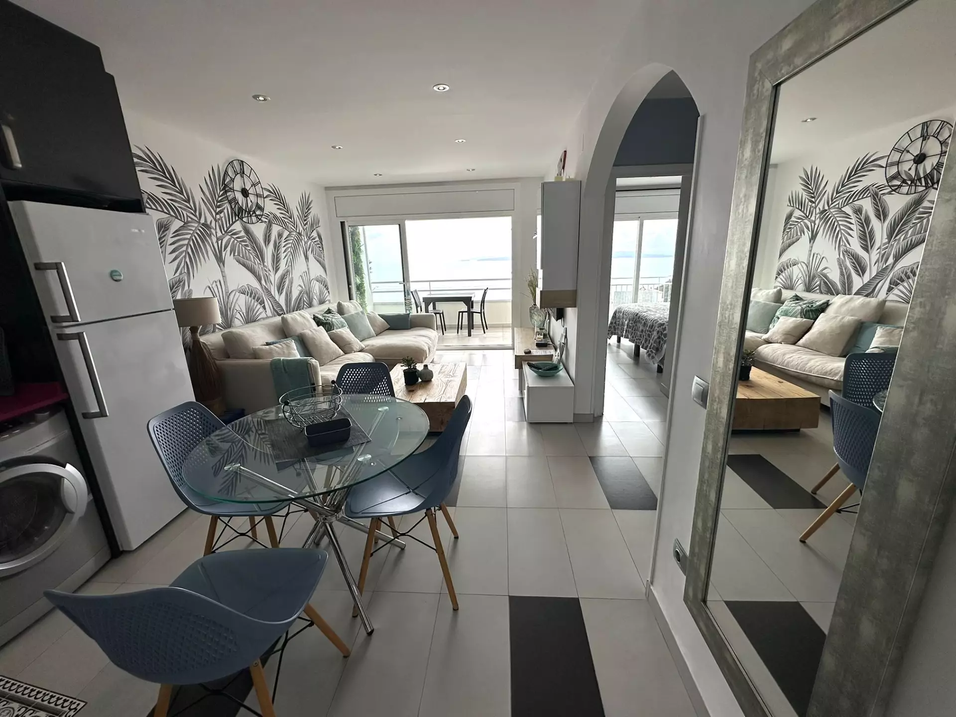 Appartement avec vue sur la mer et LICENCE TOURISTIQUE à Puig Rom