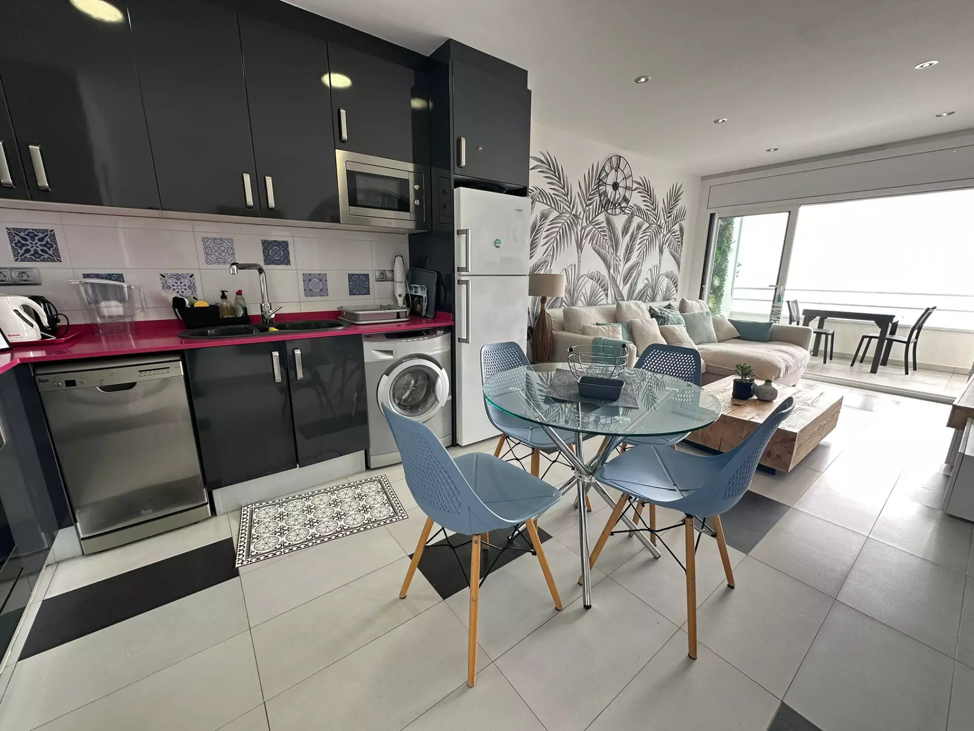 Appartement avec vue sur la mer et LICENCE TOURISTIQUE à Puig Rom