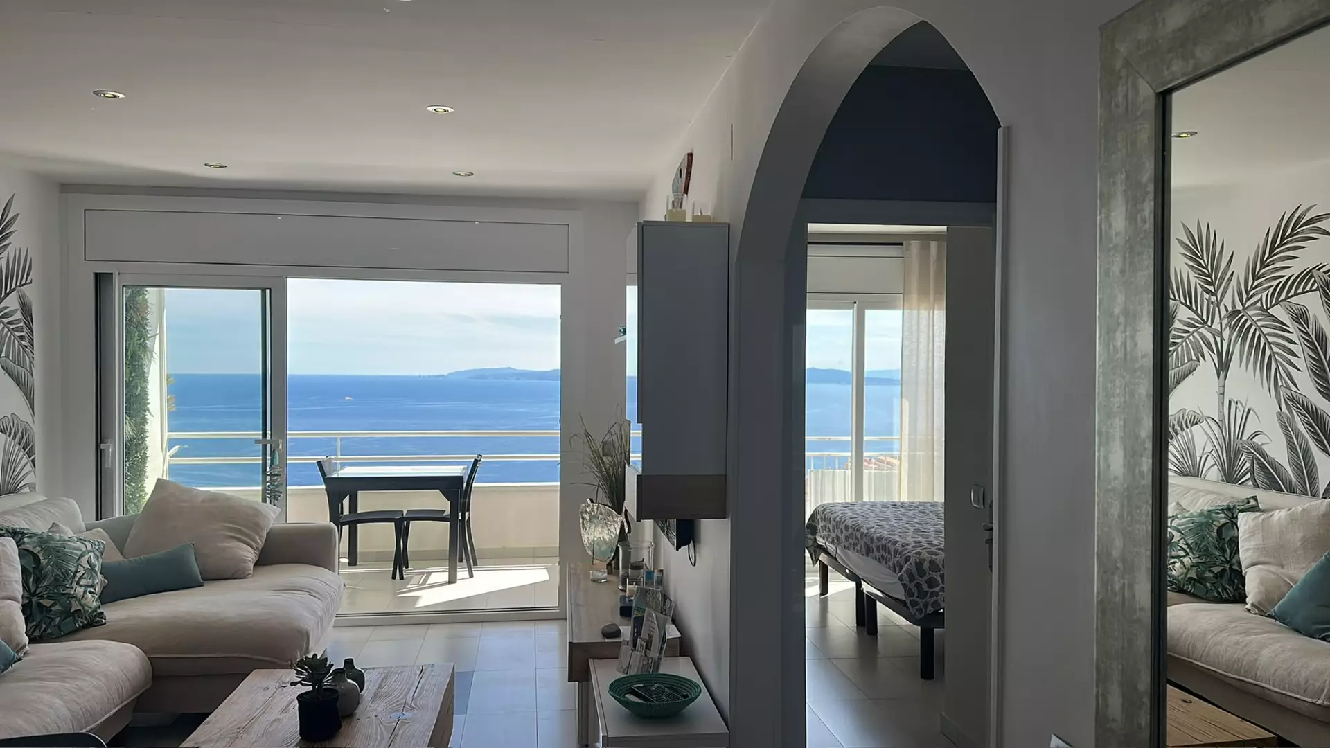 Appartement avec vue sur la mer et LICENCE TOURISTIQUE à Puig Rom