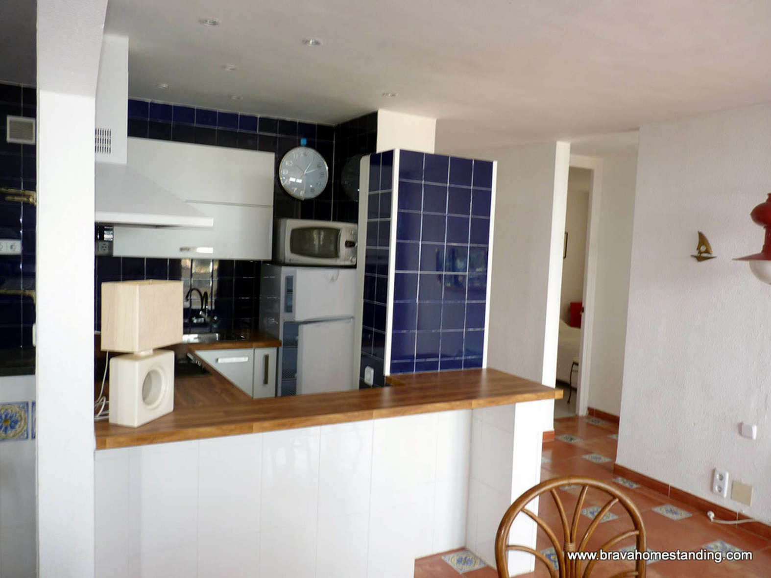 BEAUTIFUL PENTHOUSE WITH SEA VIEW AND MOORING FOR SALE IN ROSAS SANTA MARGARITA