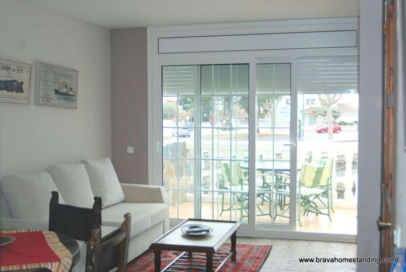 Bonica casa amb amarre en venda a Empuriabrava