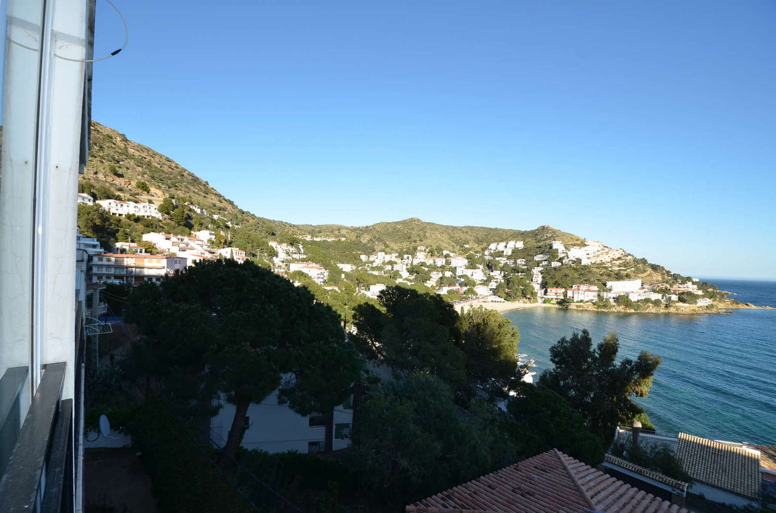 Hermoso apartamento con unas vistas espléndidas del mar en venta en Rosas Canyelles