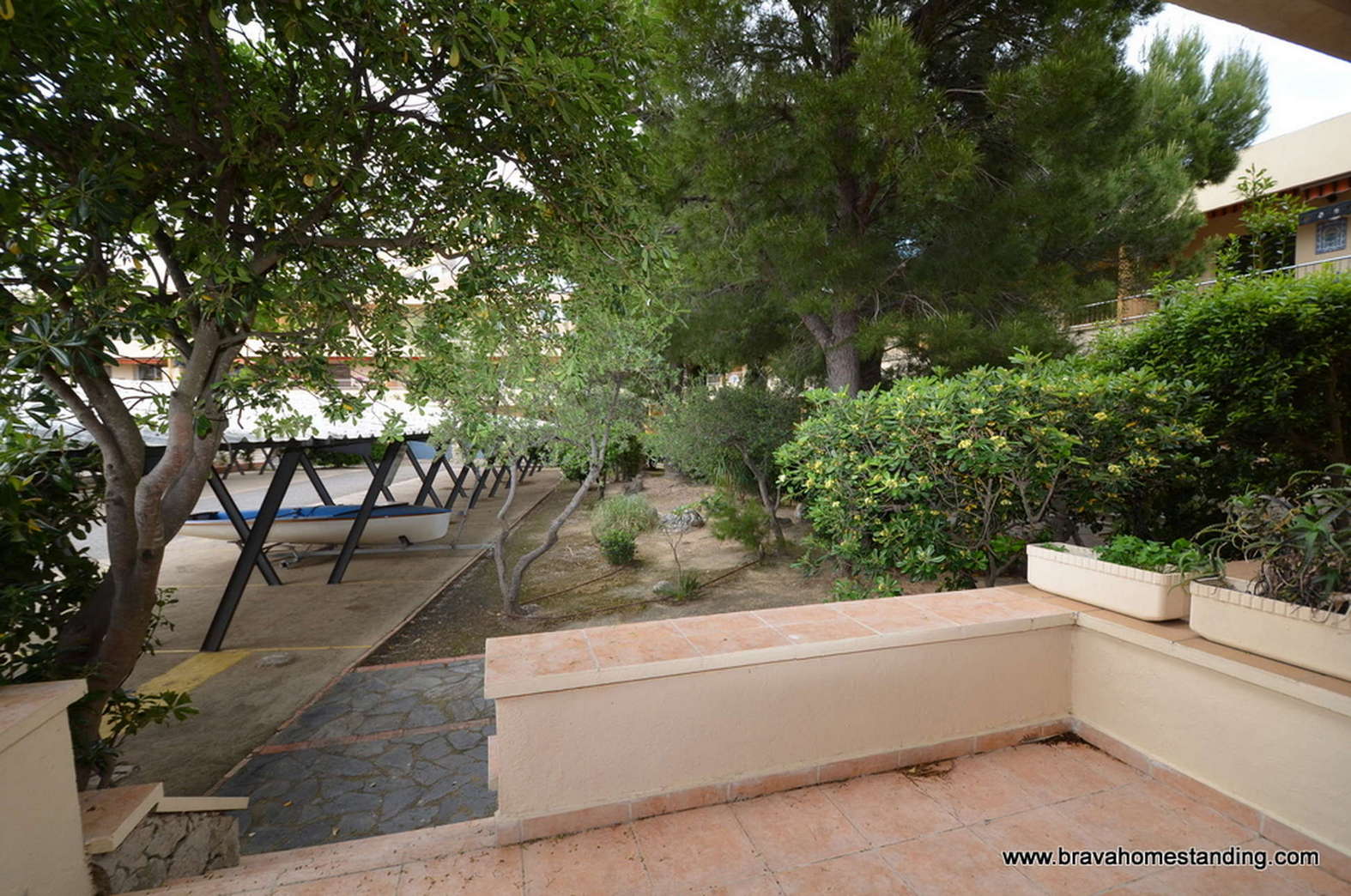 DUPLEX APARTMENT WITH SEA VIEW FOR SALE IN ROSAS