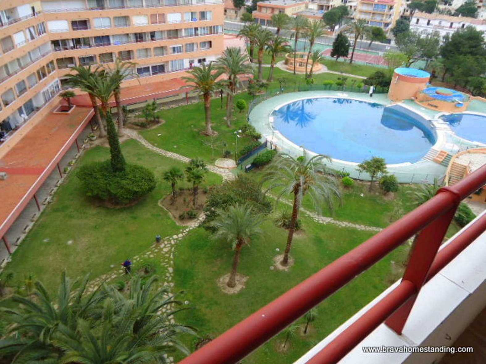 STUDIO WITH SEA VIEW AND COMMUNITY POOL FOR SALE IN ROSAS