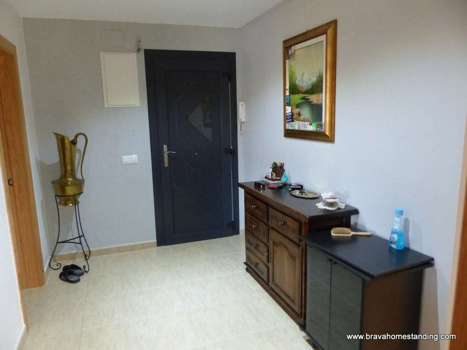 Hermoso apartamento de 3 dormitorios en venta en Rosas