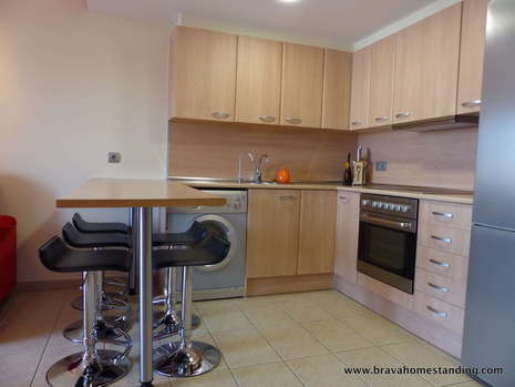 Beautiful apartment with solarium and canal view for sale in Empuriabrava