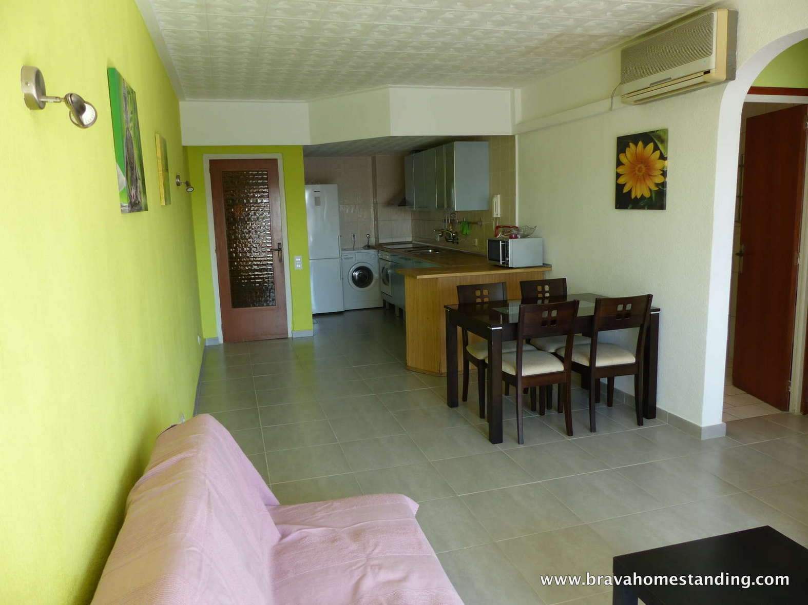 Bel appartement avec terrasse de 50m2 à vendre à Empuriabrava