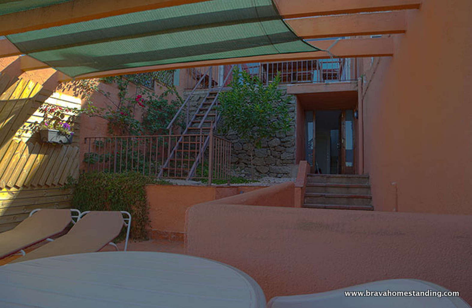 Casa con vista al mar cerca del puerto de Rosas en venta