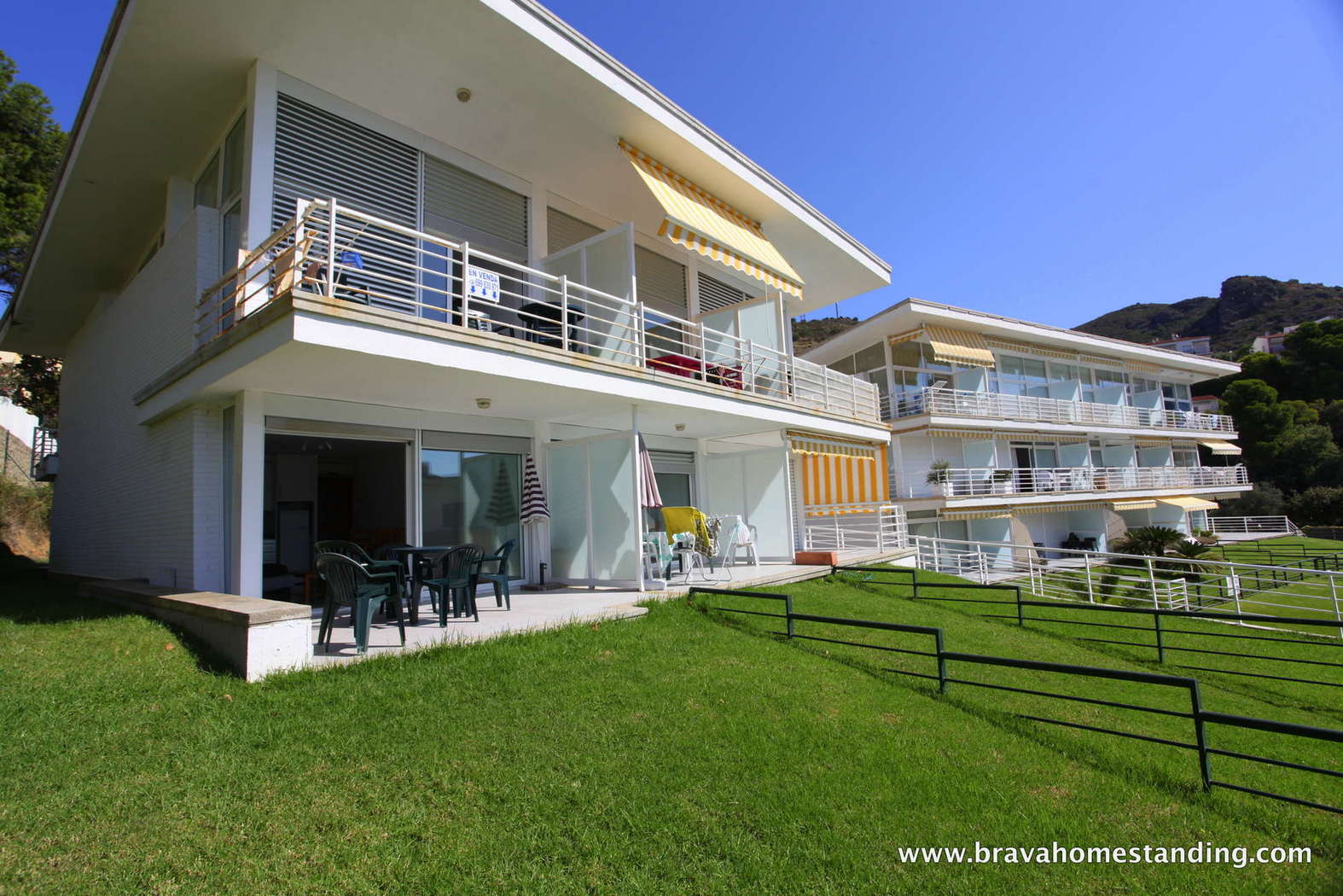 Bel appartement avec vue mer et jardin à vendre à Rosas - Almadrava