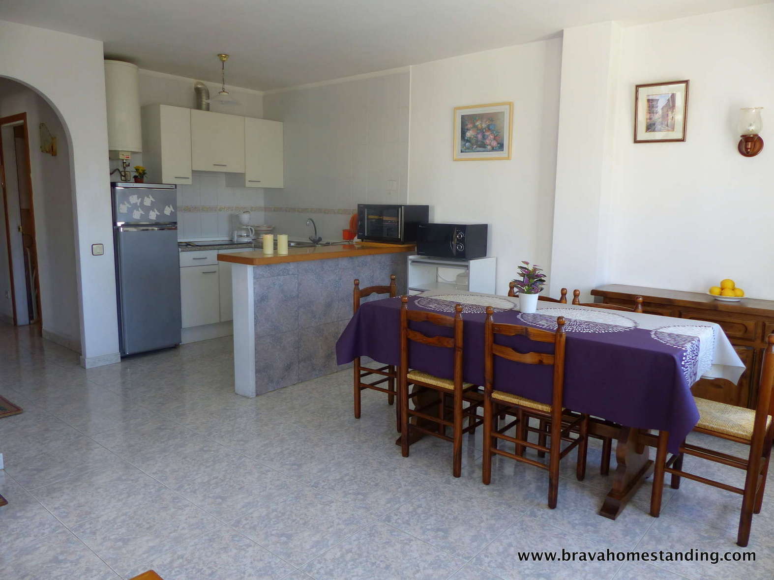 EMPURIABRAVA: Nice apartment with views on the canal