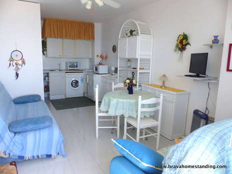 Nice studio with sea view for sale in Empuriabrava