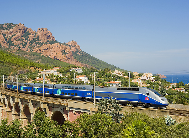 Comment rejoindre la Catalogne en train ?