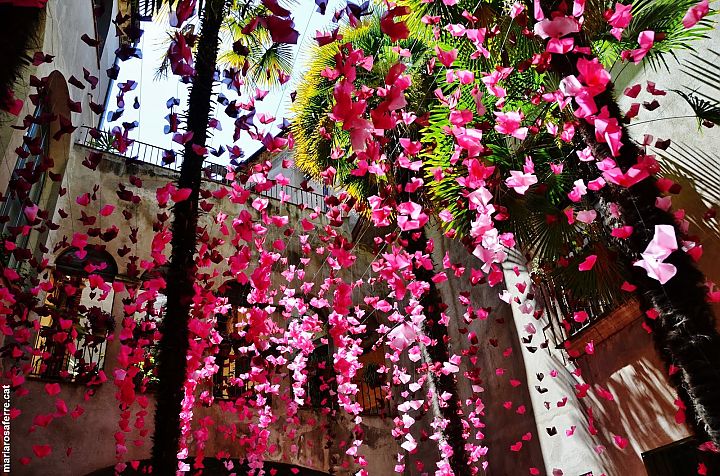 Pendant votre séjour à Empuriabrava (baie de Rosas), Brava Home Standing vous conseille une visite a Girona pour la fête des fleurs