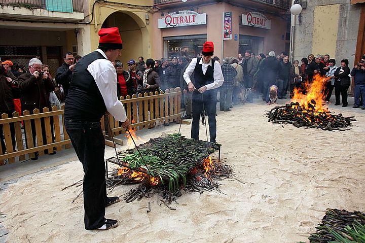 Brava Home Standing tasted for you the &quot;Calcots&quot; in Empuriabrava (Costa Brava)